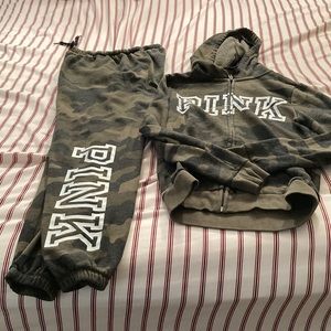 EUC matching PINK set. Hoodie is full zip